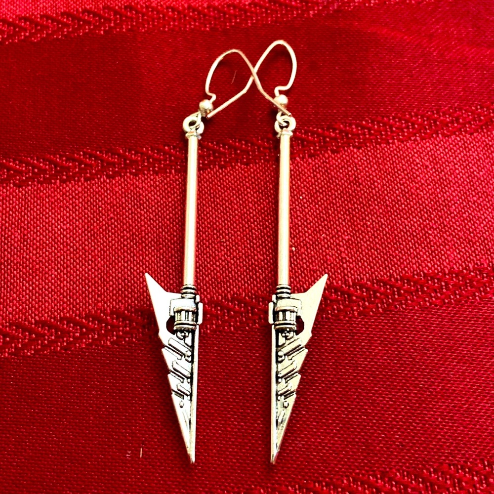 5/$10❤️❤️❤️NEW TIBETAN SILVER SWORD WEAPON DANGLING EARRINGS BY ALYCE RANCOUR
